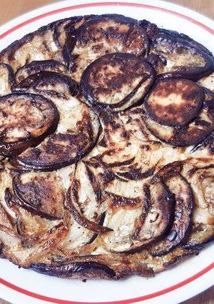 Una foto de Tortilla de berenjenas