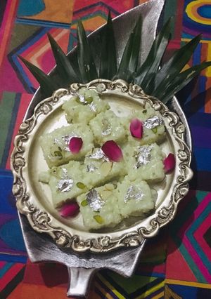 A picture of Kalakand/ milk cake.