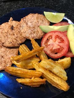 Una foto de Mini hamburguesas sin pan ideales para la cena