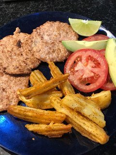 Una foto de Mini hamburguesas sin pan ideales para la cena