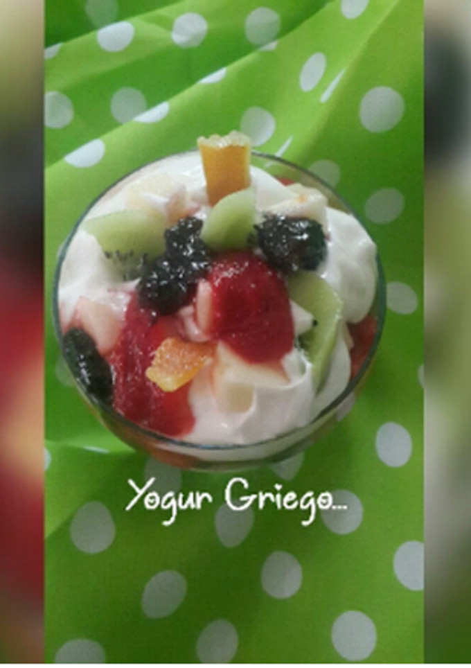 Una foto de Yogur Griego con leche de cabra