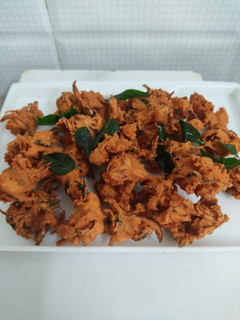 கிருஸ்பி தினை பக்கோடா(thinai pakoda recipe in tamil) செய்முறை முக்கிய புகைப்படம்