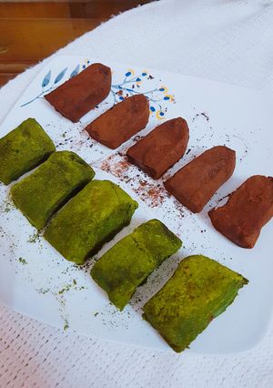 Hình của món Bánh gạo 2 vị cacao và matcha.