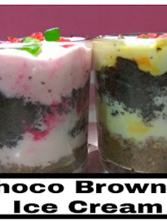 A picture of Dessert in a shot glass: Layered Choco brownie ice cream.
