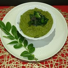 A picture of Coriander Peanut Spicy Chutney.