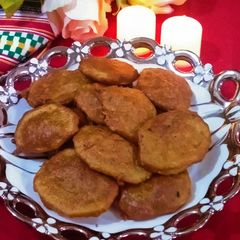 A picture of Aloo pakore.