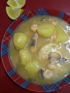 Una foto de Cazuela de merluza en olla GM G