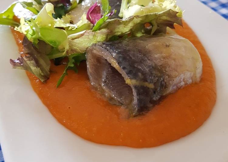 Sardina marinada y salmorejo asado
