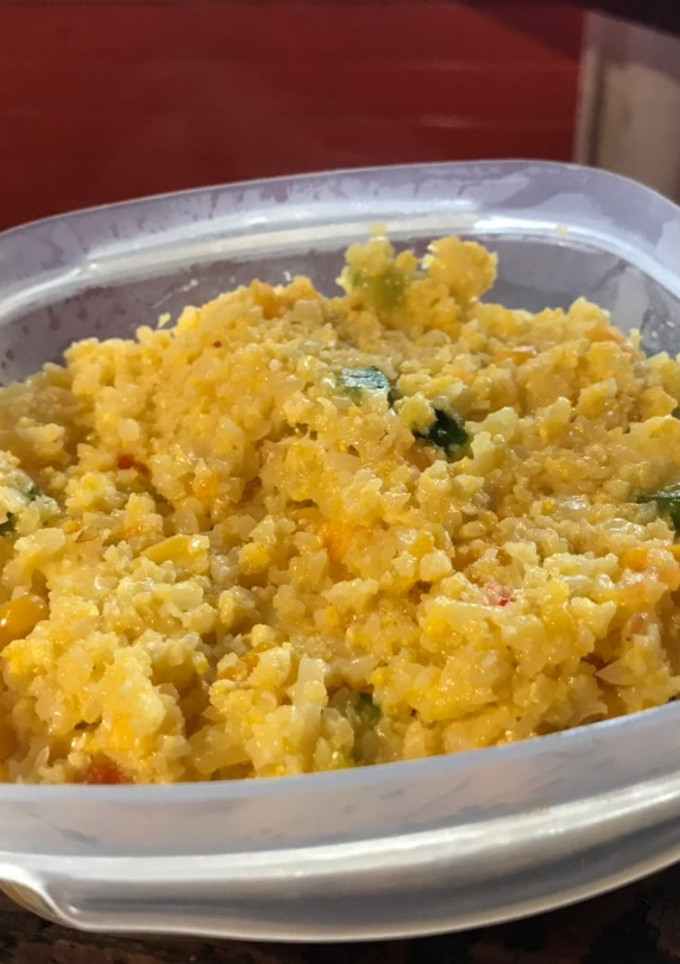 Una foto de Arroz de coliflor con verduras