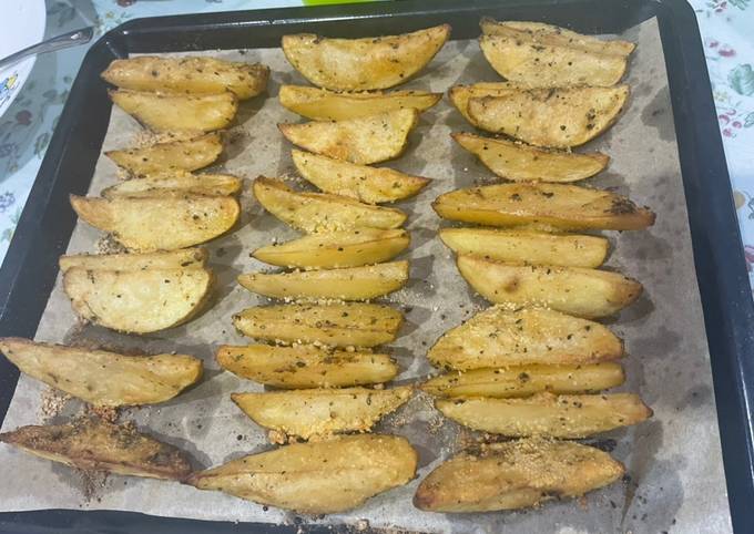 Resep Potato wedges with garlic parmesan yang Lezat Sekali