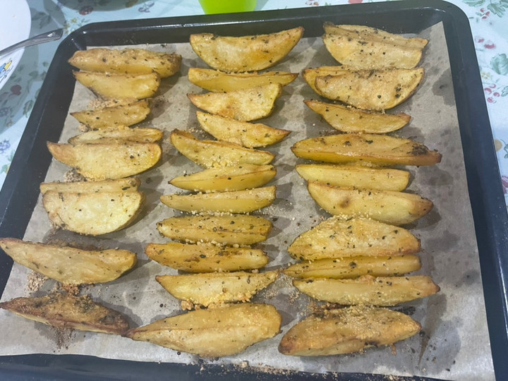Resep Potato wedges with garlic parmesan yang Lezat Sekali