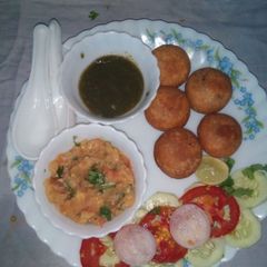 A picture of Litti chokha.