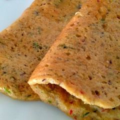A picture of Black Eyed Peas and Yellow Gram Dal Dosa.