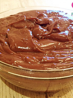 Una foto de Crema Pastelera de Chocolate para relleno de tartas y postres
