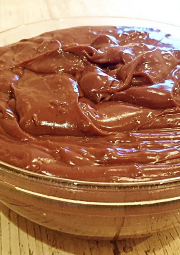 Una foto de Crema Pastelera de Chocolate para relleno de tartas y postres