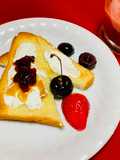 Tostada con Queso Mascarpone con toque de jalea de Arándanos Para un Buen Desayuno !! 🍒🍎