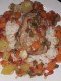 Pollo guisado con vegetales 🍲