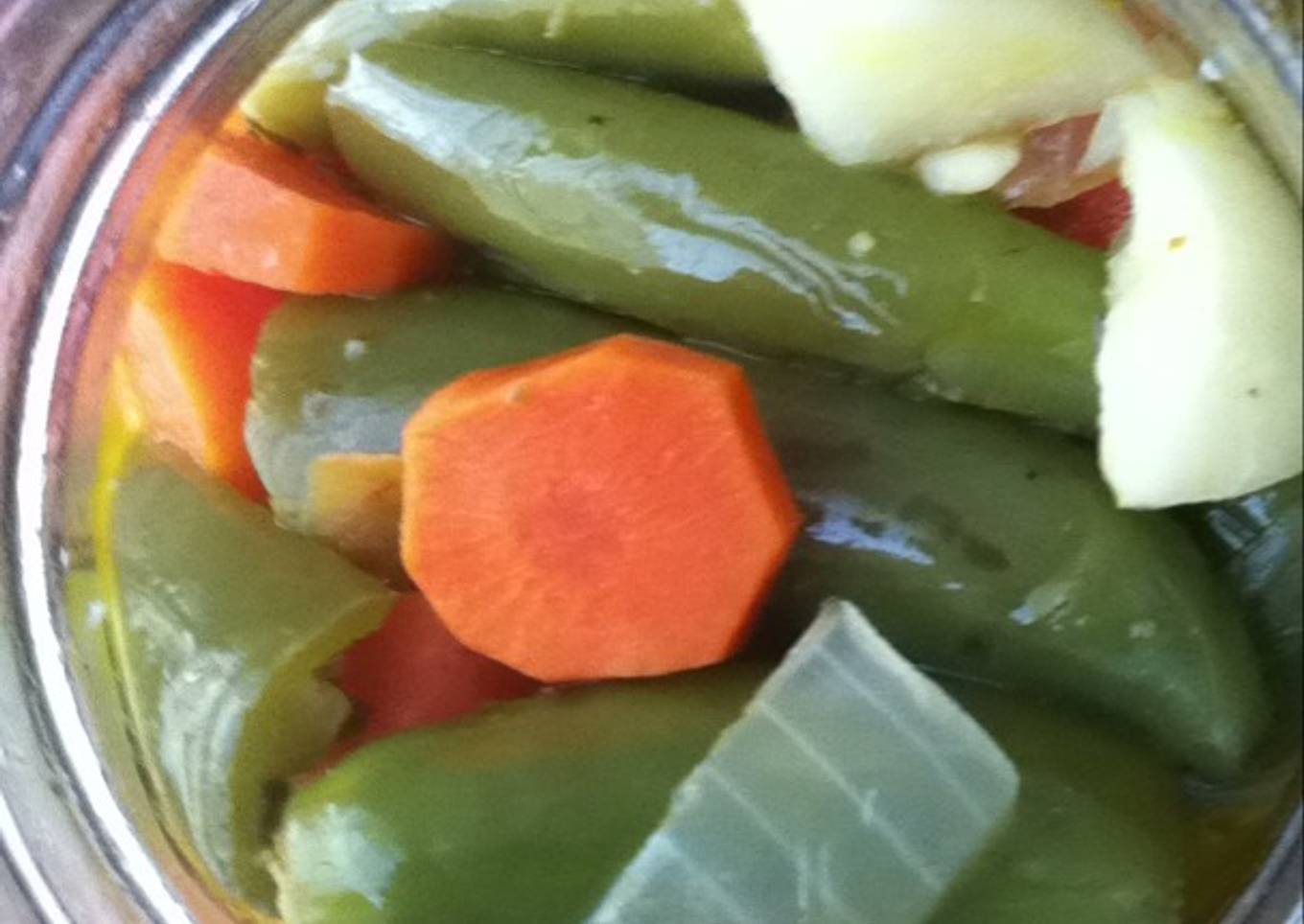 Chiles en escabeche caseros