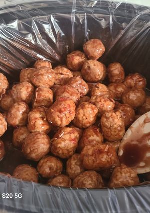 A picture of Grape jelly bbq meatballs.