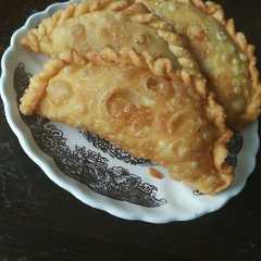 Pastel Isi Kentang Wortel dan Telur রেসিপির প্রধান ছবি