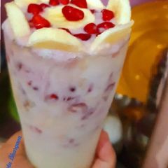 Fruits Loaded Lassi A picture of Fruits Loaded Lassi.
