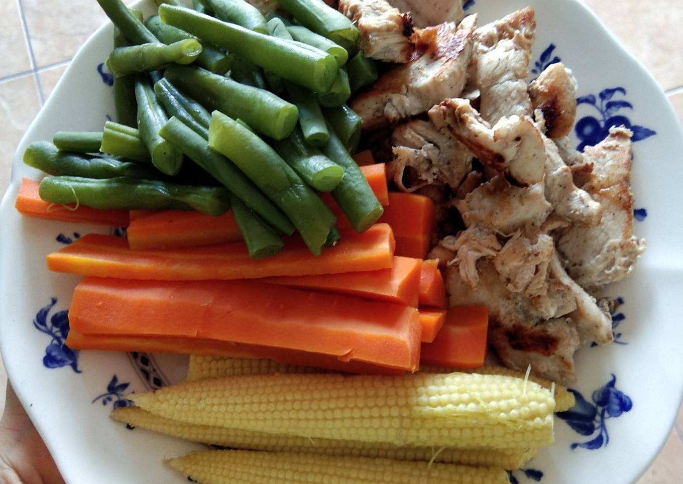 Menu diet 6 : Kukusan sayur dan ayam panggang