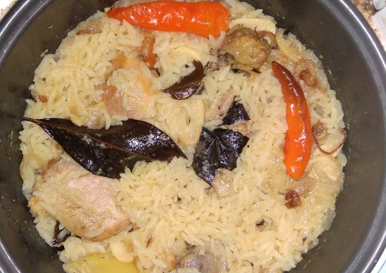 Nasi gurih ayam rempah