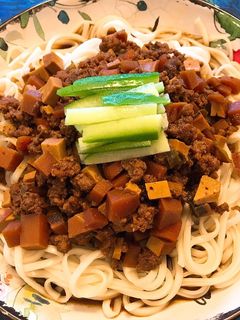 炸醬麵 的食譜成品照片