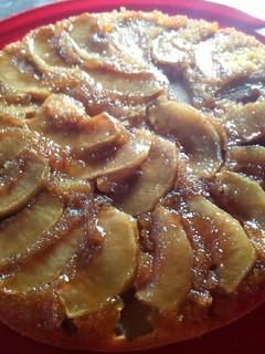 Una foto de Tarta de manzana invertida