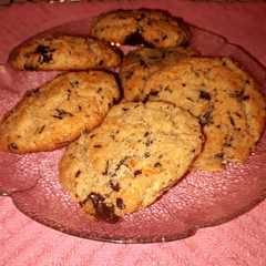 A picture of Keto cookies.