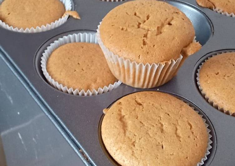 Easiest Way to Prepare Homemade Yummy vanilla cupcakes