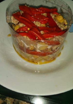 Foto principal de Garbanzos con atún y piquillos