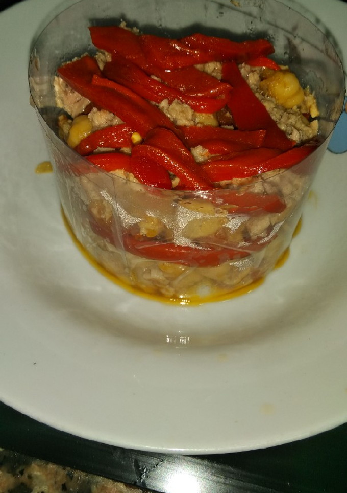 Una foto de Garbanzos con atún y piquillos