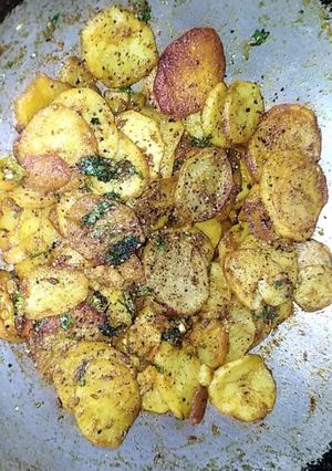 A picture of Fried potatoes ♥️.