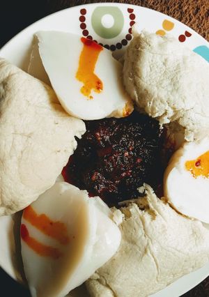 A picture of Ekuru (White Moi Moi).