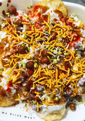 A picture of Sprouts Papdi Chaat.
