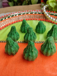 A picture of Pan Modak with Gulkand stuffing.