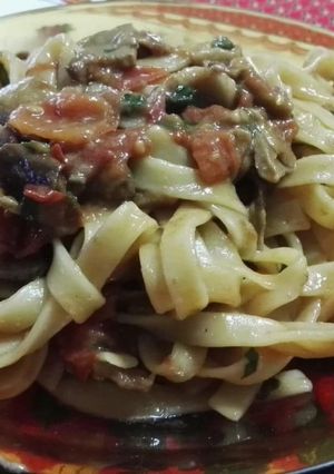 Foto di Pasta porcini, pomodorini e rucola