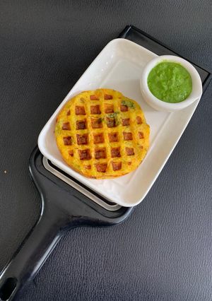 સુજી વોફલ્સ (Sooji Waffle Recipe In Gujarati) રેસીપી મુખ્ય ફોટો