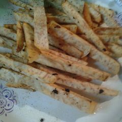 A picture of Taro fries.