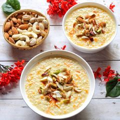 A picture of Carrot Oats kheer.