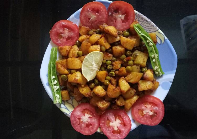 Crispy roasted mutter aloo