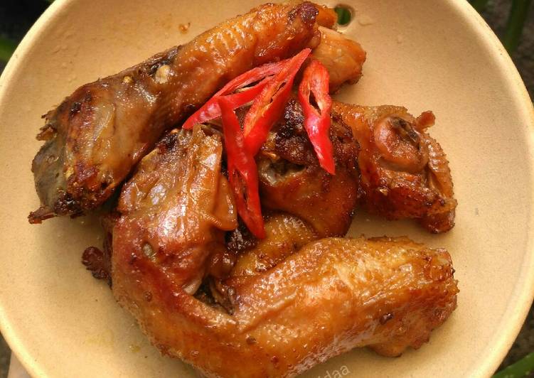 6 Resep: Ayam goreng bumbu bacem Anti Ribet!