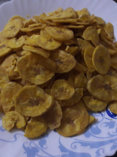 कच्चे बनाना के चिप्स (Kache banana ke chips recipe in hindi) रेसिपी मुख्य फोटो