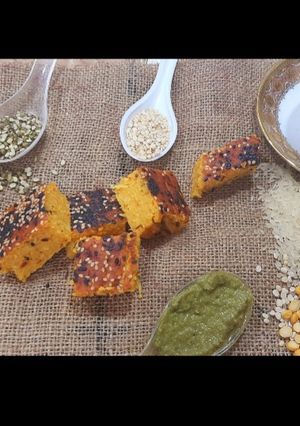 મિક્ષ વેજ હાંડવો(Mix veg Handvo recipe in Gujarati) રેસીપી મુખ્ય ફોટો