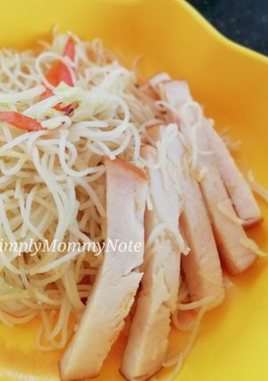 รูปของ อาหารเด็ก ผัดหมี่สั้ว โบโลญย่าไก่