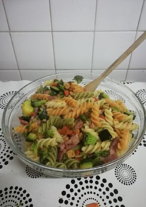 Foto principal de Pasta con verduras salteadas con bacon