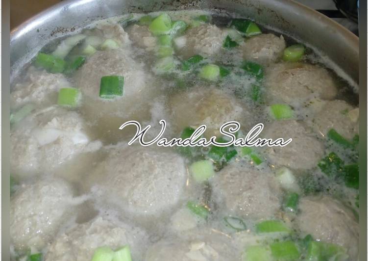  Resep Bakso enak  oleh Wanda Salma Cookpad