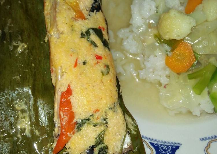 Langkah Mudah untuk Menyiapkan Pepes tongkol sederhana., Bikin Ngiler