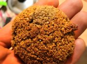 Una foto di grano saraceno e limone